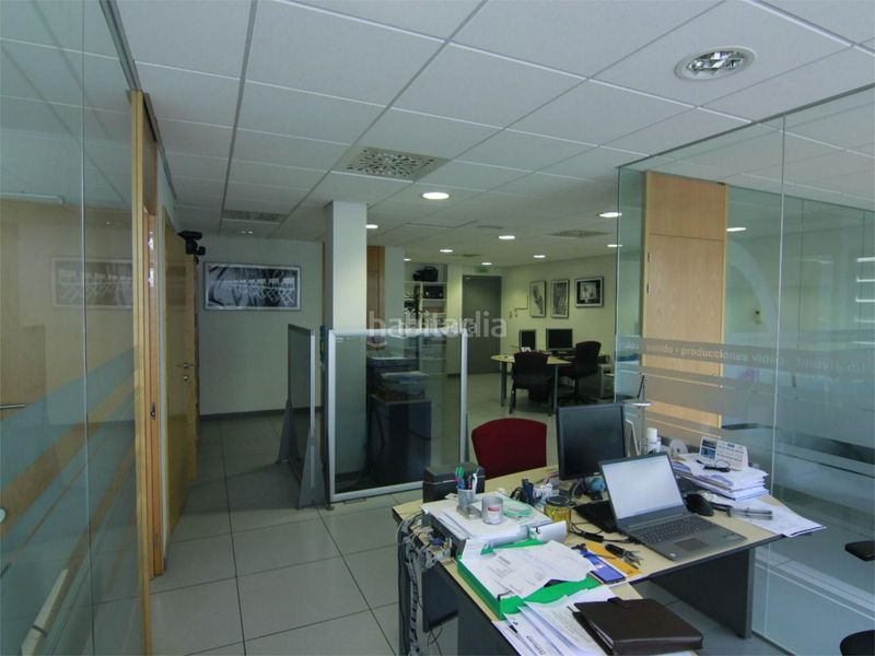 Foto c60e9b57-f4e4-40e0-a8ad-47c204bfac6b. Ufficio in calle e e1 in Aranguren