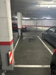 Aparcament cotxe a Baixada d'en feliu de la penya 19. Parking zona centro