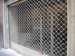 Business premise in Carrer del camp 36. Magnifico local en buen estado salida de humos