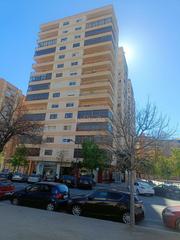 Affitto Appartamento in Avinguda de blasco ibáñez 154. Piso en  venta en blasco ibáñez