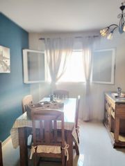 Rent Flat in Avenida juan carlos i 5. Alquilo luminoso piso exterior con garaje, roquetas de mar