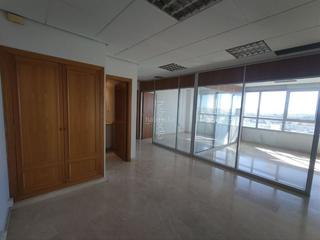 Lloguer Oficina a Plaza alquería de la culla 4. Espectacular oficina con vistas al mar