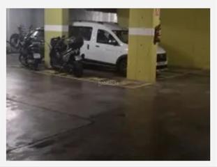 Lloguer Aparcament de moto a Carrer dels almogàvers 225. Alquiler de moto en poblenou