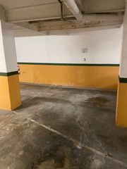 Rent Car parking in Carrer joan tarrús i bru 2. Es lloga pàrking en zona privilegiada