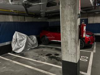 Location Parking voiture à Calle josefa fernández buterga 13. Alquiler plaza de garaje