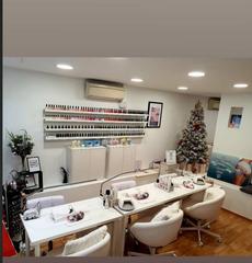 Location Local commercial à Carrer de la diputació 268. Se traspasa precio centro de estetica muy centrico
