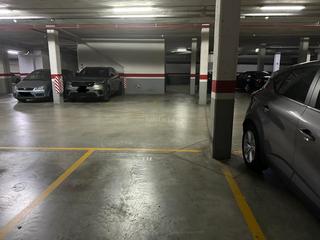 Miete Autoparkplatz in Carrer de la unió 41. Alquiler plaza parking en los laureles