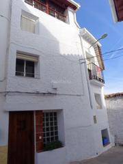 Casa a Calle cantarranas 11. Se vende casa de pueblo.