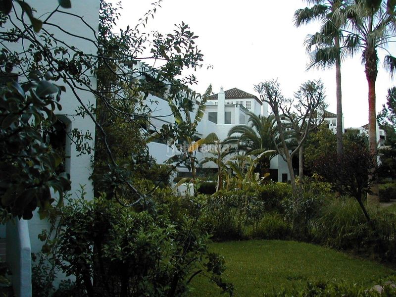 Foto 7fbbf782-d773-488d-a9a4-b5879b5776aa. Pis a avenida de los andaluces 24 a Casasola Estepona