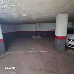 Aparcament cotxe a Avinguda de sant ruf 32. Venda plaça d´aparcament doble