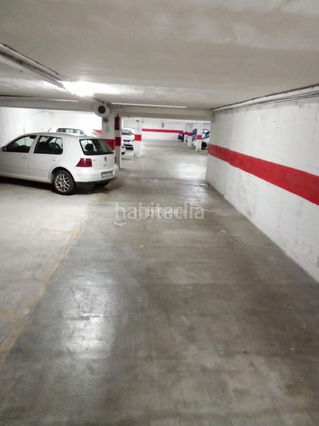 Foto d804bc61-fdb7-40c7-9f02-4195b9d2d6af. Miete autoparkplatz in calle duquesa 21 in Centro - Sagrario Granada