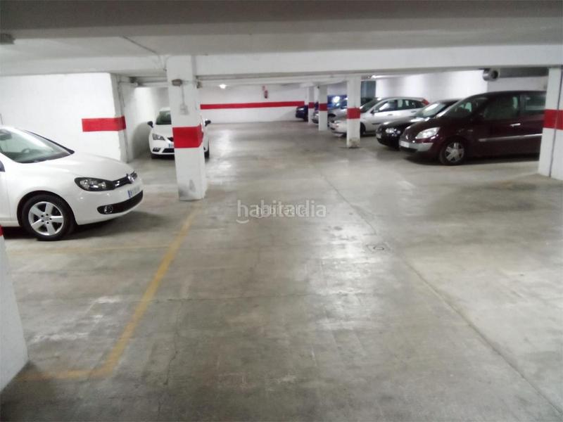 Foto e5d174a2-d5c1-488e-9cfb-af0b02fd5d46. Rent car parking in calle duquesa 21 in Centro - Sagrario Granada