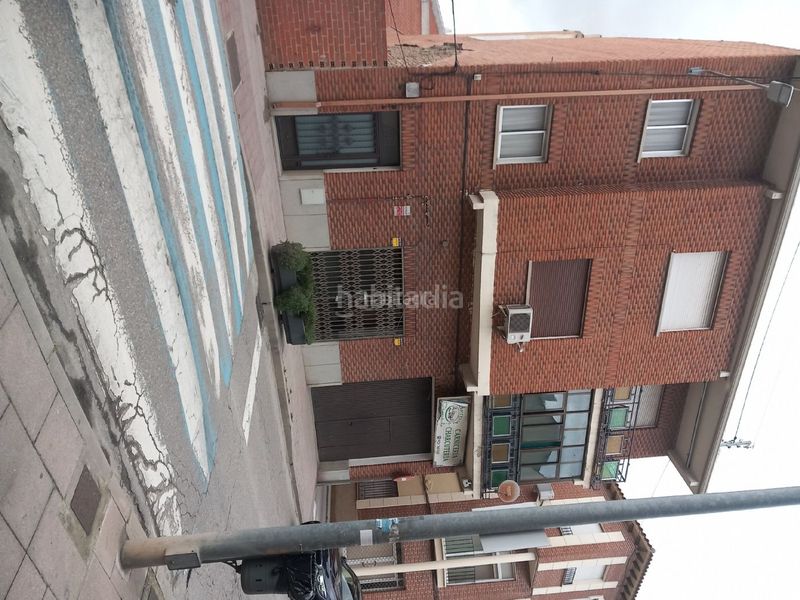 Foto 924c1002-061c-48de-b0da-6686abb49e01. Local comercial en calle del tejar 17 local en la vía más transitada en Torrijos