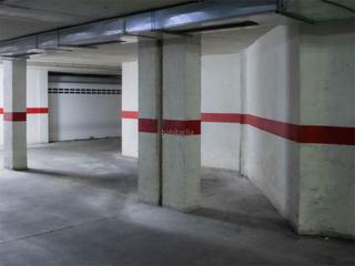 Parking voiture à Carrer de benicanena 32. Germaníes - juzgados / carrer de benicanena