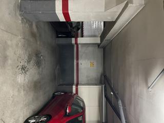 Aparcament cotxe a Bv-1462 7. Parking en parc central