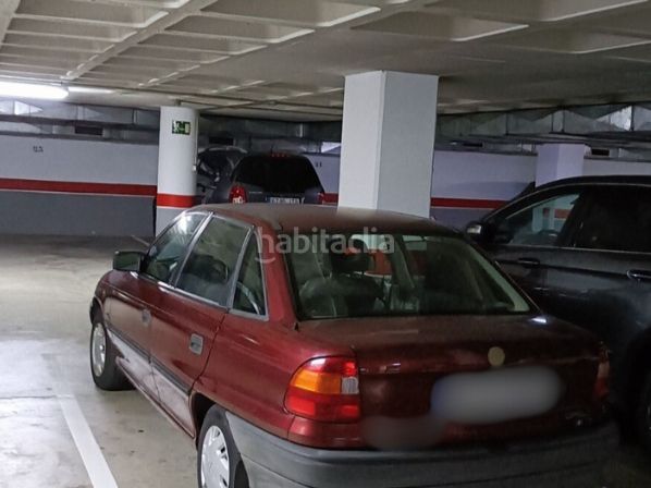 Foto c73fa9bf-272c-41fa-9f28-cd392699d158. Aparcament cotxe a calle doctor luis calandre 4 a Cartagena