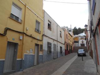 Casa adossada a Calle morera 25. Yecla / calle morera