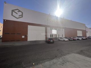 Nau industrial a Calle la fuente 5. Venta de nave totalmente equipada