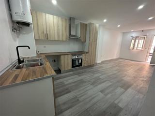 Miete Etagenwohnung in Carrer de fola 15. Hospital - plaza del real / carrer de fola