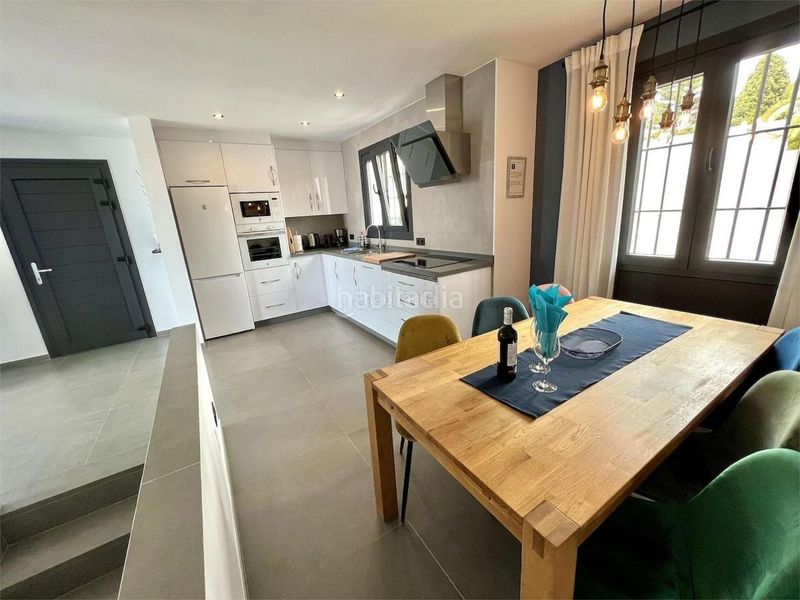Foto b4a6a2b2-1354-4430-a593-12816f70504c. Miete haus in avenida chimenea playa 34 in Burriana Nerja