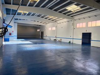 Rent Industrial building in Carrer cementiri nou 9b. Fantastica nave tipo ´b´ esquinera