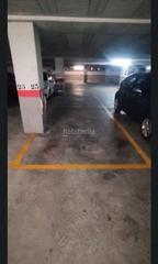 Aparcament cotxe a Carrer de lamote de grignon 22. Parking temple / carrer de lamote de grignon