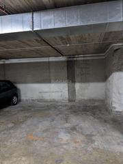 Miete Autoparkplatz in Carrer de josep pla 90. Plaza de aparcamiento para coche grande