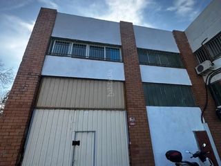 Alquiler Nave industrial en Carrer de josep maria de segarra 1. Nave en alquiler 4000€