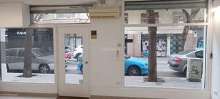 Location Local commercial à Carrer de la frança xica 17u. Local con licencia de peluquería, manicura etc.