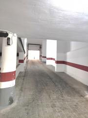 Parking coche en Calle san pablo 20. Plaza de garaje en venta cerca de la estatua del c