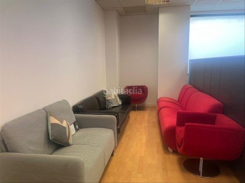 Foto f959eba5-7d90-4f27-99ef-66d178566e24. Miete büro in carrer de suïssa 9 in Montigalà Badalona