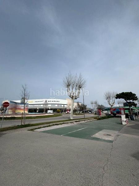 Foto 8b4a9d49-3e0c-4ab0-99e7-322f7beffae7. Rent business premise in carrer Sant Maurici 308 in Empuriabrava