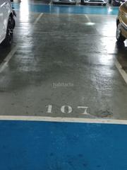 Aparcament cotxe a Carrer dels almogàvers 10. Parking en calle almogavers en cornellá