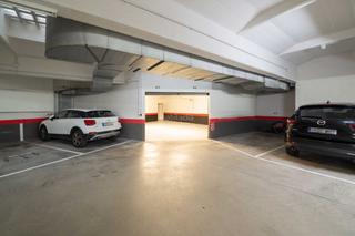 Autoparkplatz in Calle de los teobaldos 6. Garaje independiente en el corazón de pamplona.