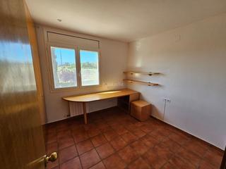 Casa adossada a Calle xirpres dels 19. En venta