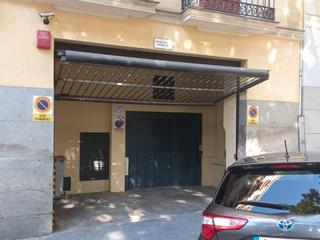 Lloguer Aparcament cotxe a Calle de fernando vi 31. Alquiler de garaje en calle de fernando vi, 31