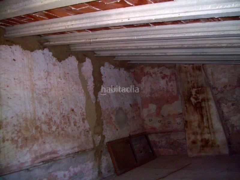 Foto 273af5fa-628d-48d0-a4b1-13976377b9fc. Tríplex a carrer del castell 37 a Pratdip