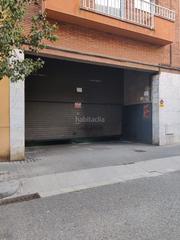 Aparcament cotxe a Carrer de dalt dels banús 32. Plaza de garaje en carrer de dalt dels banús 32