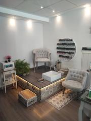 Lloguer Local Comercial a Carretera d'alcoi 10. ¡precioso salón de belleza en funcionamiento!