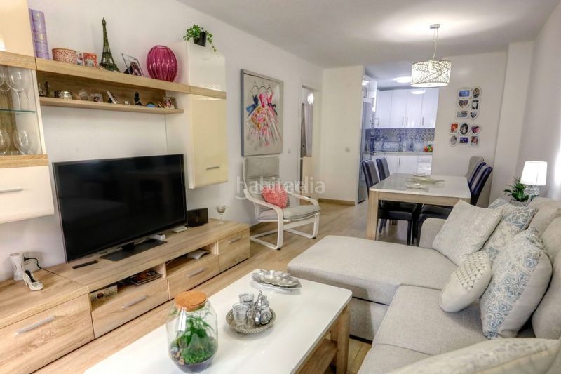 Foto 8a30aa2d-bfee-4e5a-a7c6-58d40af7ee82. Apartment in calle almuñécar 2 in Zona Centro Comercial Torrequebrada Benalmádena