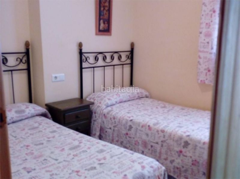 Foto 2d2a691f-cc86-45e1-8b33-d80ef23135ee. Rent semi detached house in avenida de las cumbres 31 in Islantilla