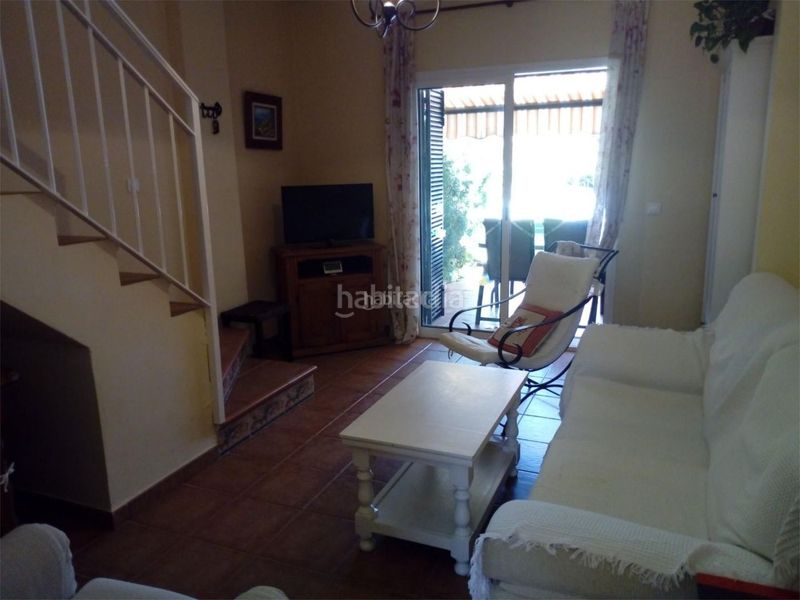 Foto 347fc70c-05e7-42d7-8dee-194b4814db8b. Rent semi detached house in avenida de las cumbres 31 in Islantilla