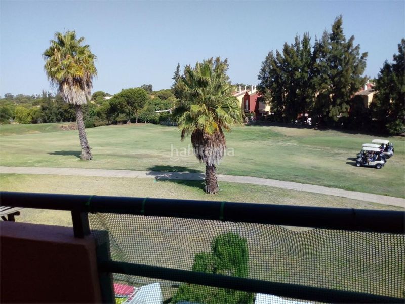 Foto 555120f0-88d9-4d3d-9b02-50fa07947791. Rent semi detached house in avenida de las cumbres 31 in Islantilla