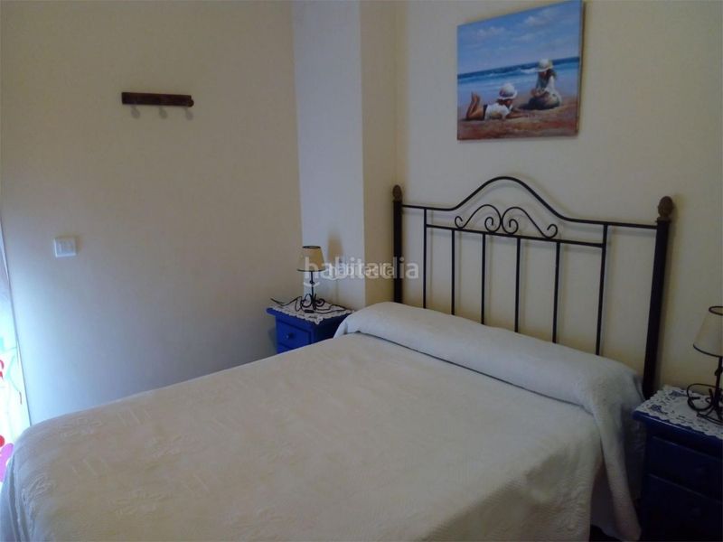 Foto 9d34b7c8-bf18-495f-bc0b-7f314a701298. Rent semi detached house in avenida de las cumbres 31 in Islantilla