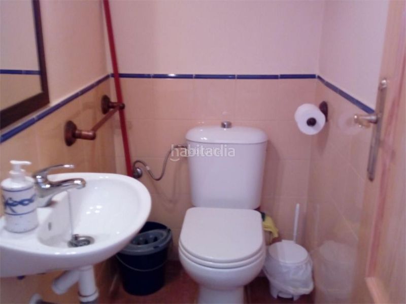 Foto bc7b01ad-0441-4b74-af15-df6e20eb5955. Rent semi detached house in avenida de las cumbres 31 in Islantilla