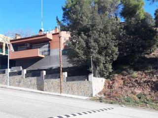 Casa a Carrer les baumes 12. Sant llorenç savall / carrer les baumes