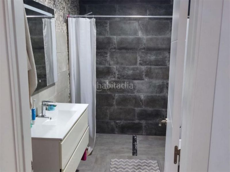 Foto a1a73fc4-cd79-44ec-8ef5-83e8ec5179ae. Casa adosada en calle romero 22 / calle pozo en Fuente Palmera