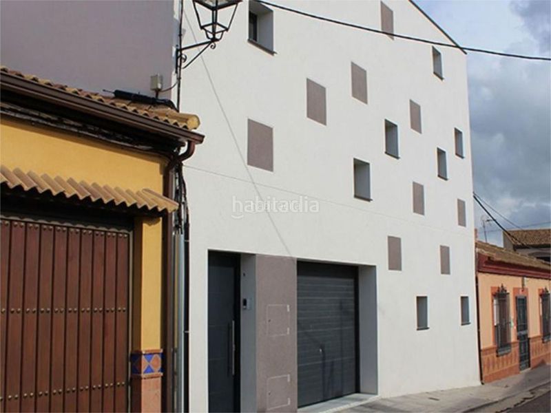 Foto bc9bbb57-2189-4901-af54-f55860ccedd6. Casa adosada en calle romero 22 / calle pozo en Fuente Palmera