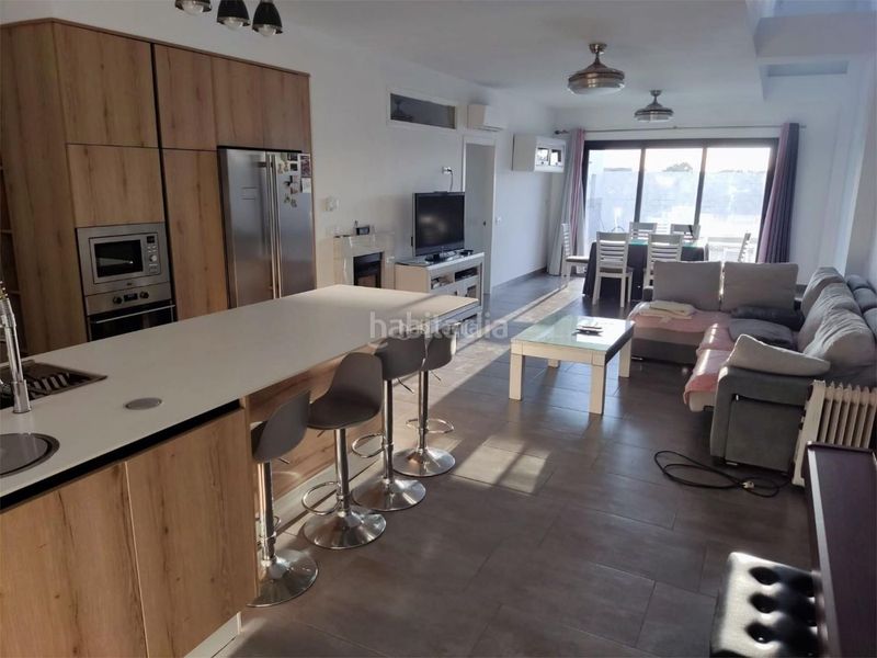 Foto e7bb0445-8257-4a71-8c51-e0446a7dbfcf. Casa adosada en calle romero 22 / calle pozo en Fuente Palmera