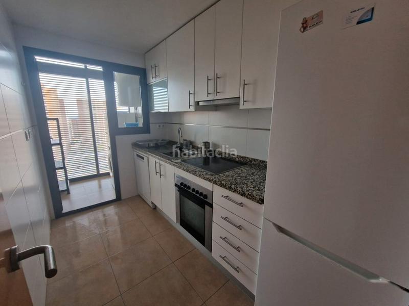 Foto dfb5b886-7387-41d4-a4ee-0919c07ee66f. Alquiler apartamento en calle lérida 4 levante en Benidorm
